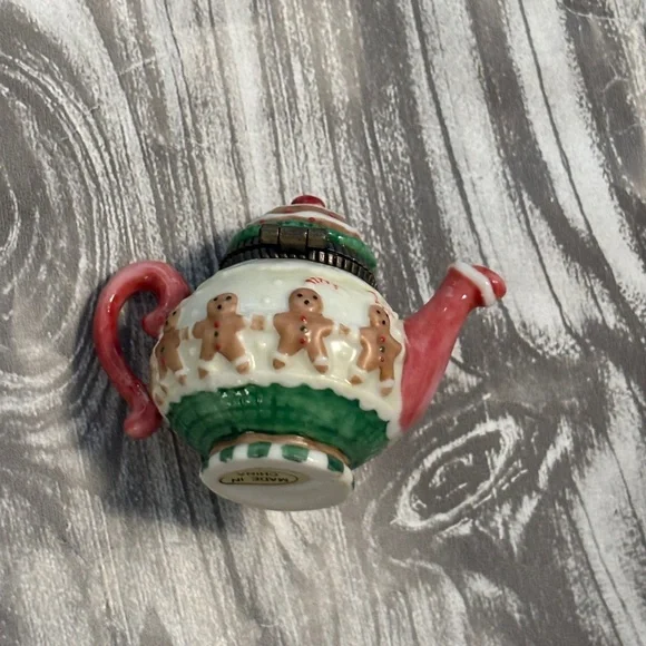 Set of Four Mary Englebreit Teapot Trinket Boxes - Picture 8 of 9